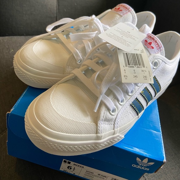 Adidas - Picture 2 of 5